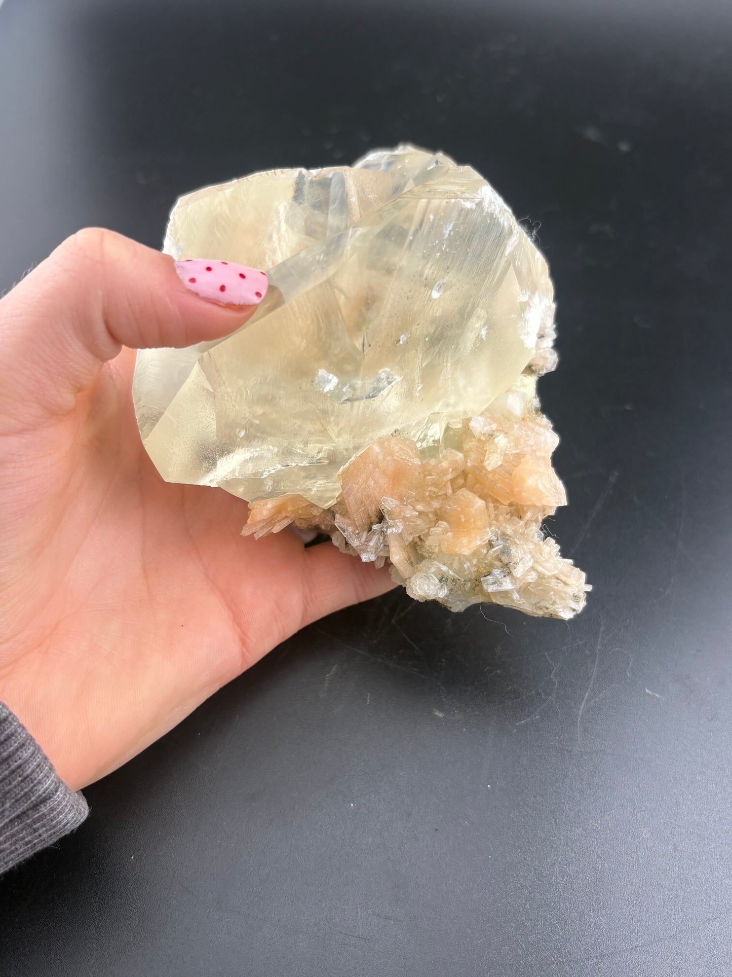 Calcite on Stilbite with Scolecite